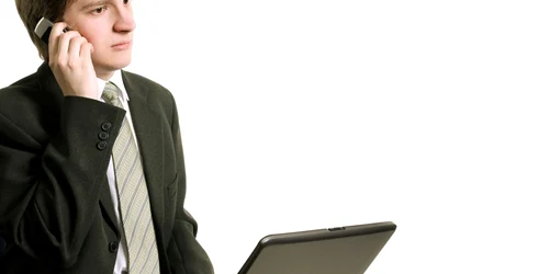 Dependenţa de smartphone afectează randamentul angajaţilor