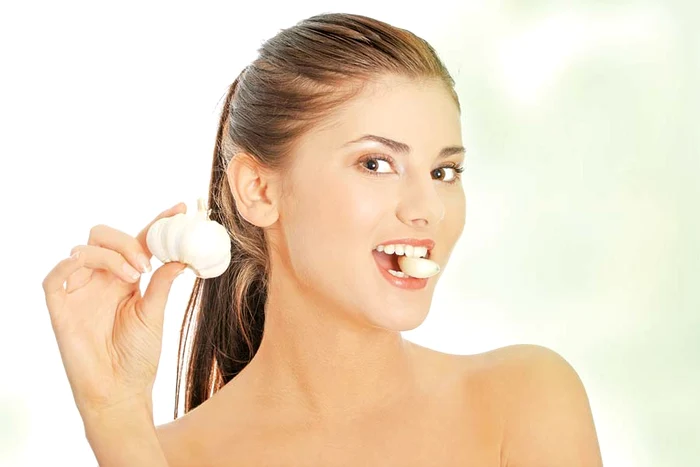 
    La ce ajuta usturoiul (Foto: shutterstock)  