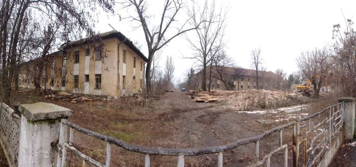 Imagine cu clădirile care au apucat să fie demolate până acum de Primăria Slatina  (FOTO: M. Manea)