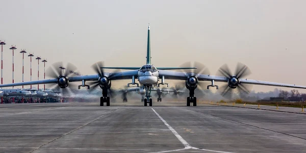 Bombardiere strategice TU95 FOTO Profimedia