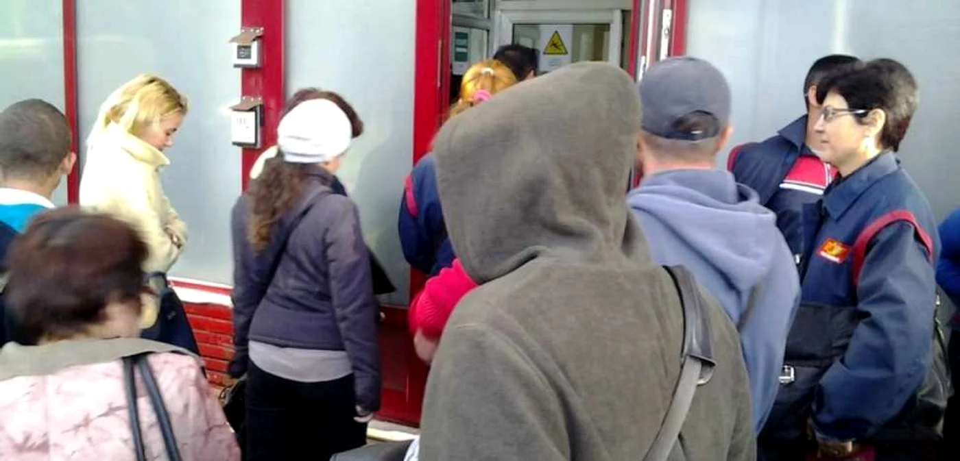 Poştaşii brăileni au încetat lucrul pentru o jumătate de oră   FOTO adevarul.ro