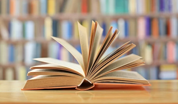 dictionar, foto shutterstock jpg