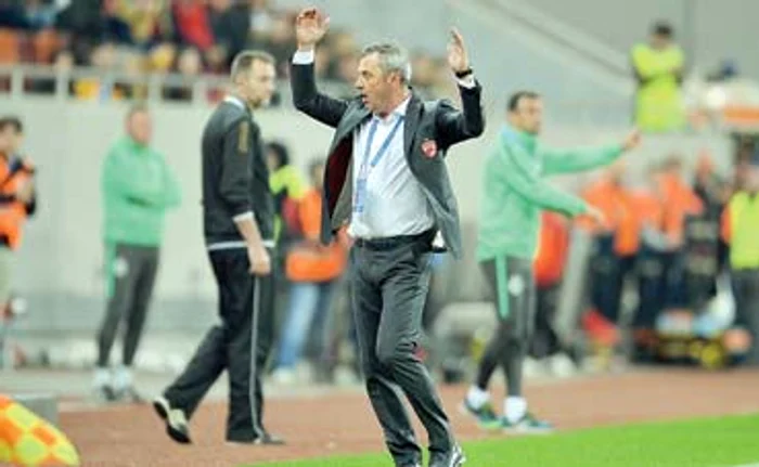 
    "Puriul" şi fostul său patron s-au despărţit civilizat, dar au început repede scandalul şi acuzaţiile reciproceFoto: Mediafax  