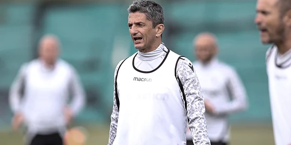 razvan lucescu fb11 (1) jpg
