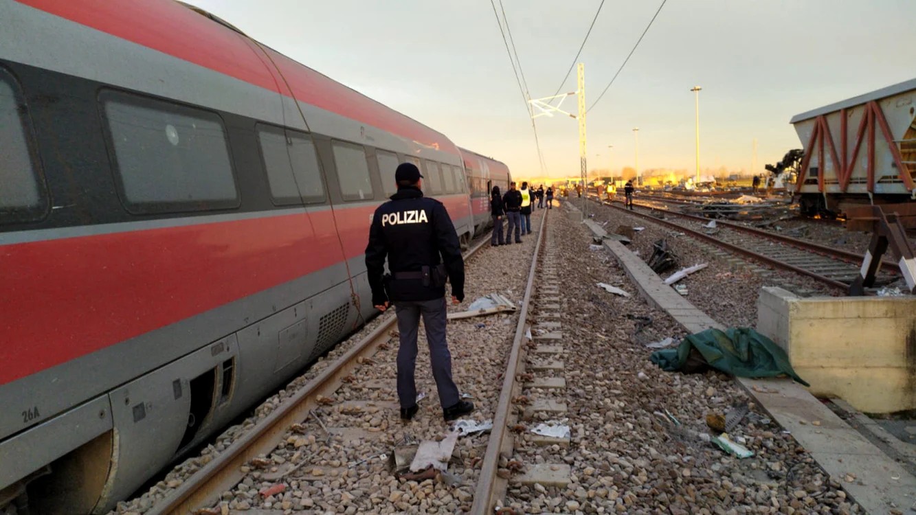 Accidentul s-a soldat cu doi morți, ambii fiind angajați ai Căilor Ferate Italiene