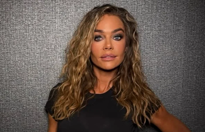 Actrița americană Denise Richards și-a făcut lifting facial. FOTO: Instagram