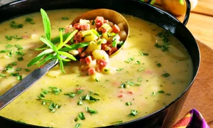 ciorba de cartofi cu ciolan afumat jpeg