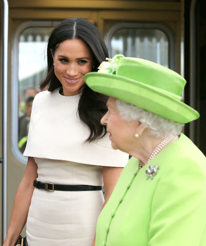 meghan markle si regina jpg