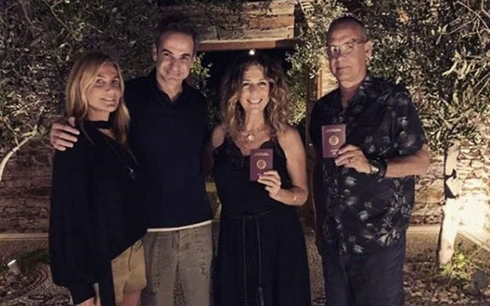 Tom Hanks și soția sa, alături de Kryriakos Mitsotakis și Mareva