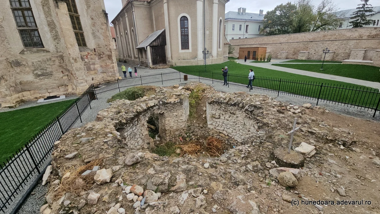 Rotonda din Orăștie (foto: Daniel Guță)