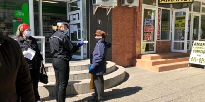 politisti locali masti cozonaci Galati 2