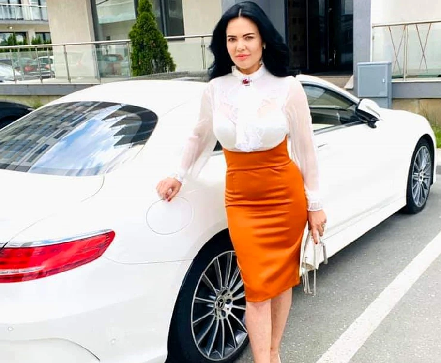 
    Ioana Năstase arată impecabil la vârsta de 43 de anifoto: arhivă personală  