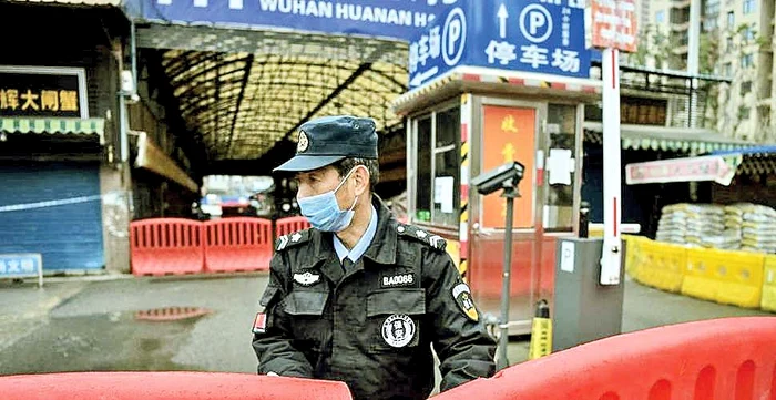 Piața din Wuhan este locul de unde a pornit pandemia FOTO Adevărul