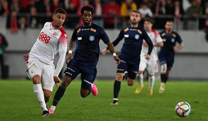 Shayon Harrison (dreapta) va evolua pentru UTA Arad (FOTO: Sportpictures)