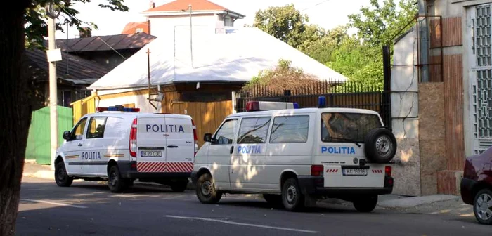 Poliţiştii criminalişti trebuie să afle cum a murit tânăra