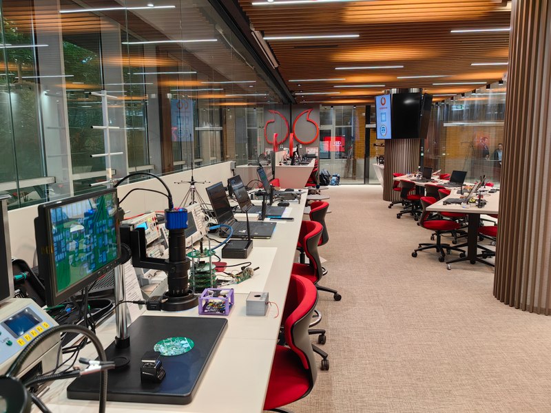Vodafone a deschis un laborator în cadrul Universității Politehnice din București