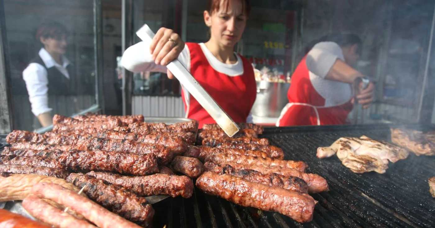 Un lot de 200 de kilograme de carne de cal a fost descoperit într-un magazin din Capitală FOTO Adevărul