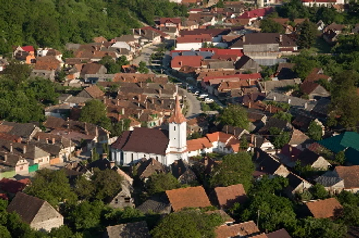 Localitatea Târlungeni este zguduită de un scandal cu împușcături produs în cartierul rezidențialFoto: cazaretransilvania.ro