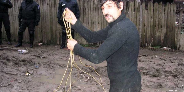 Hoţilor de energie electrică le-au fost tăiate cablurile