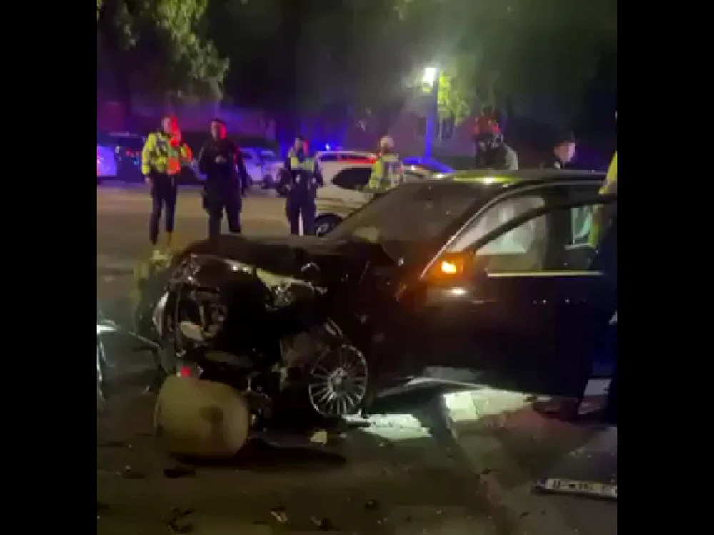 Momentul când făptașul a lovit mași/FOTO: Poliția Română