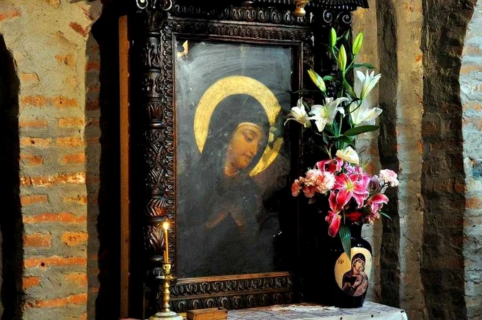 Icoana Maicii Domnului de la Mânăstiurea Moisei