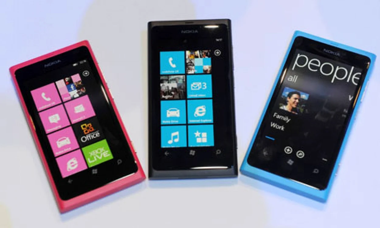 Nokia Lumia 800 este printre cele mai apreciate mobile de către femei