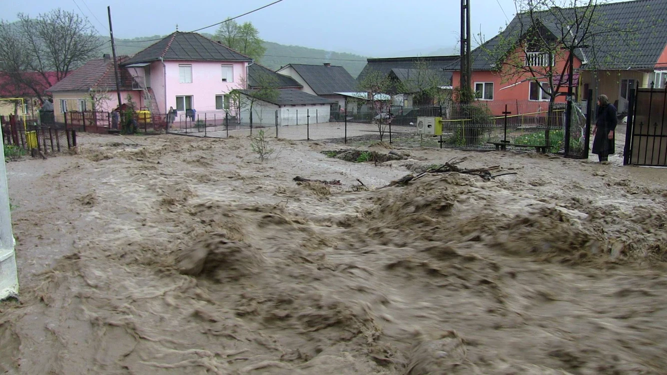 Zona Dejului s-a confruntat cu furia apelorFoto: dejeanul.ro