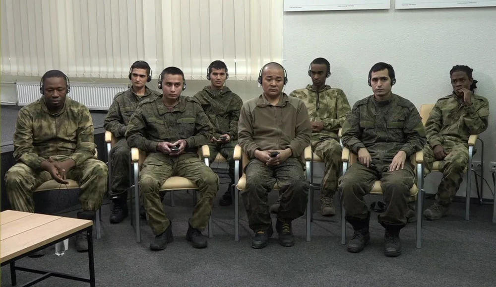 Șiretlicurile armatei lui Putin: străini recrutați prin Telegram cu oferte de cetățenie rusă și salarii mari pentru a lupta în Ucraina