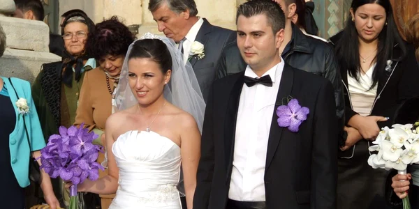Roxana şi Bogdan şi-au unit destinele la Ctedrala Sf. Alexandru din oraş