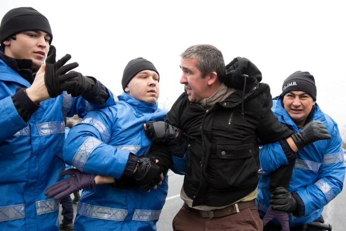 Jandarmii au sancíonat mai multe persoane care au protestat împotriva PSD
