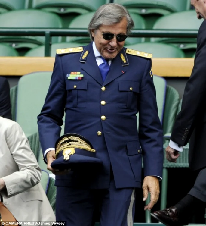 ilie nastase la wimbledon FOTO dailymail.co.uk