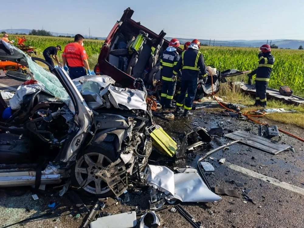 Șapte persoane, inclusiv doi copii, au decedat duminicăFoto: ISU Bacău