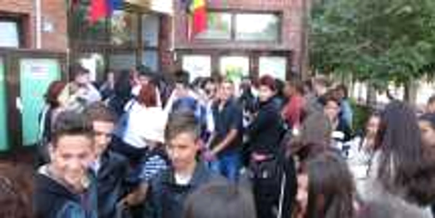 Elevii au sustinut luni proba scrisa la limba si literatura romana. FOTO Adevarul
