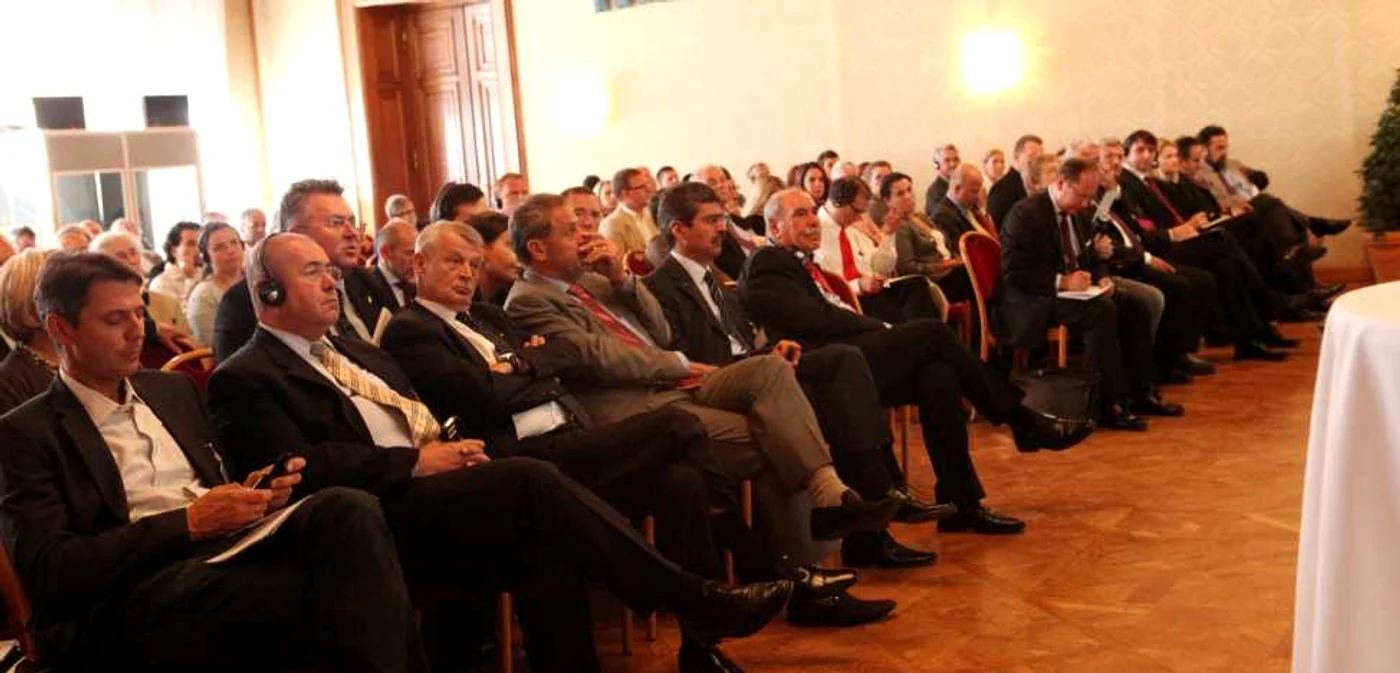 Sorin Oprescu a discutat cu edilii capitalelor europene mai multe proiecte importante pentru Capitală FOTO Mediafax