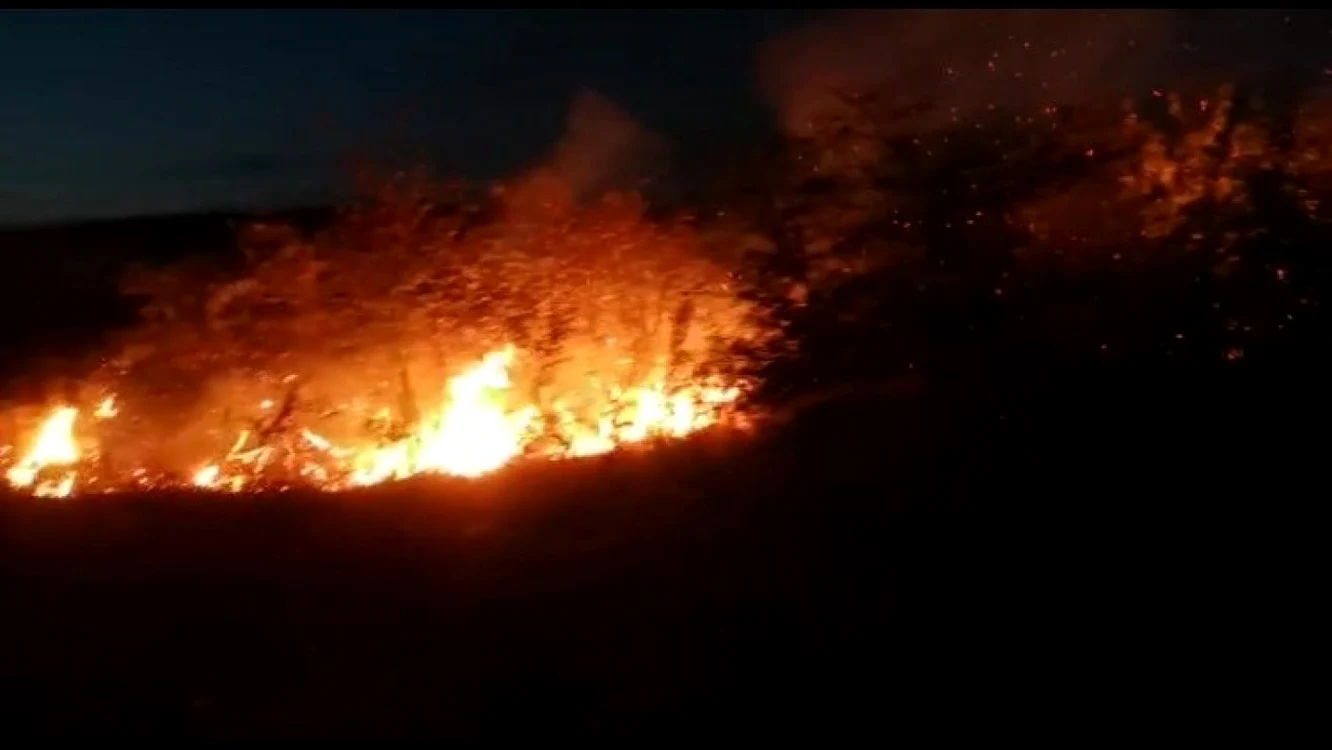 Incendiu puternic la Drăgoeşti FOTO Adevărul