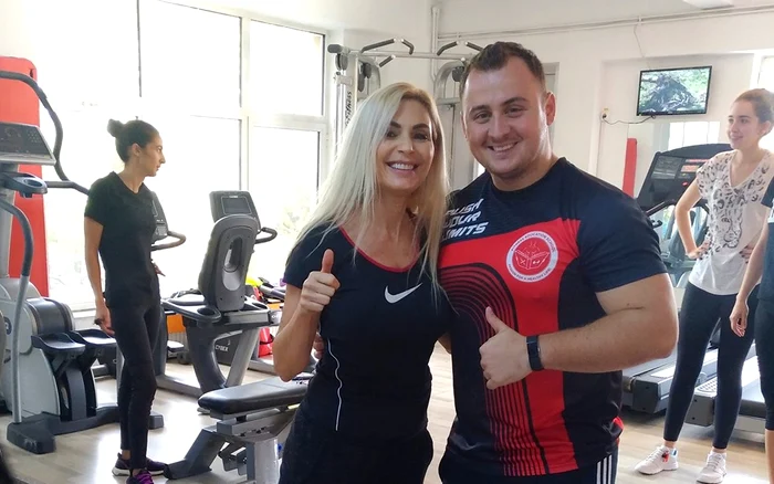 Alături de Iulian Dinu, șeful școlii