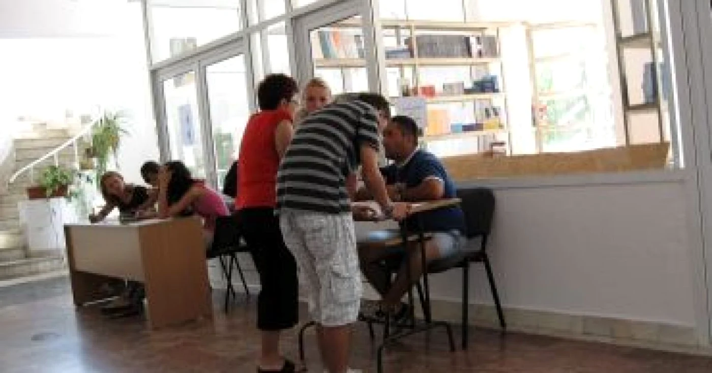 Bistriţa: Pe fondul crizei mulţi dintre absolvenţi aleg să facă facultate la Bistriţa