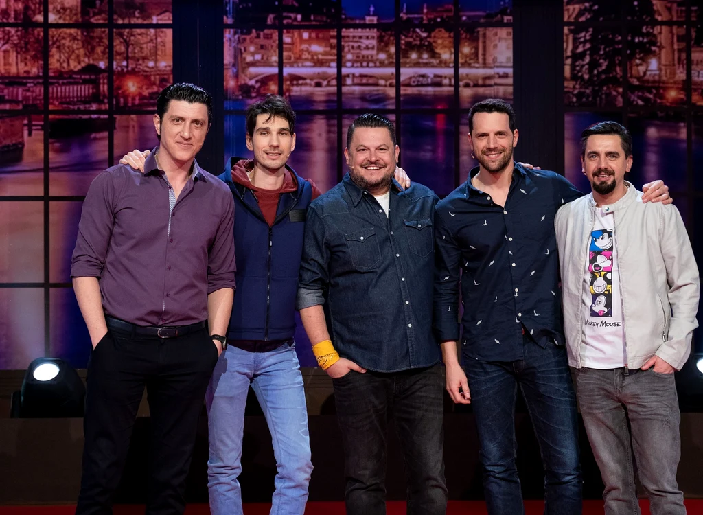 
    Costi Diță, Anghel Damian, Mihai Bobonete, Adi Nartea și Cosmin Natanticufoto: PRO TV  