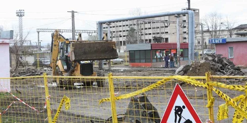 Lucrări la pasarela Octav Băncilă