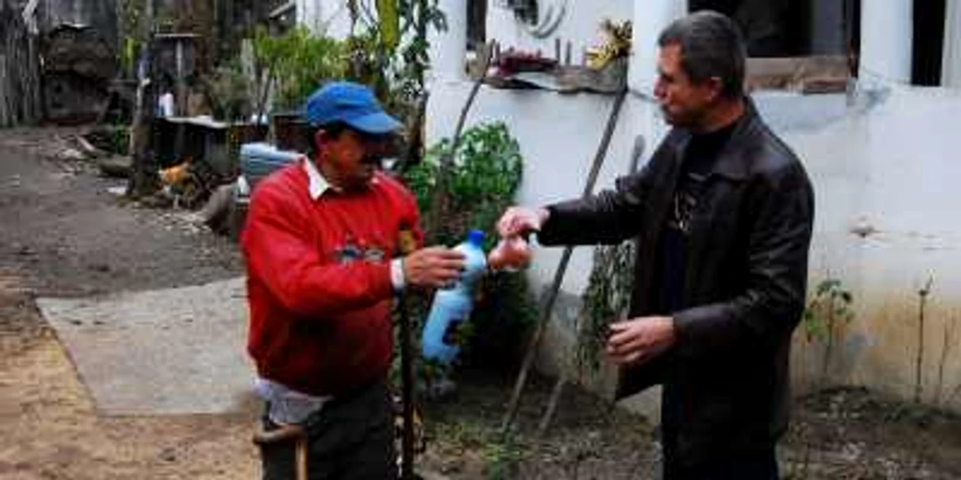 Produsele sunt livrate la poartă celor care fac parte din acest program social