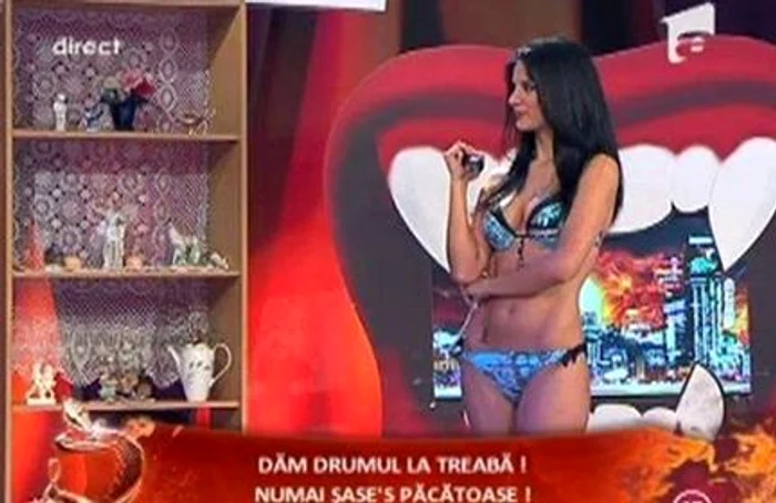 Larisa Tănăsoiu, în costum de baie la "Un show păcătos"
