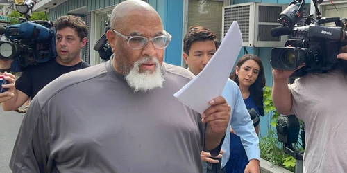 cedric lodge X @MarioNawfal jfif