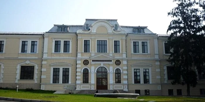 
    Spitalul Militar din Iași va funcționa pe post de centru zonal de distribuire a vaccinului pentru MoldovaFoto: ziaruldeiasi.ro  