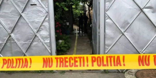 Bărbatul a încercat să se sinucidă şi a luat un cuţit şi s-a înjunghiat în zona gâtului  