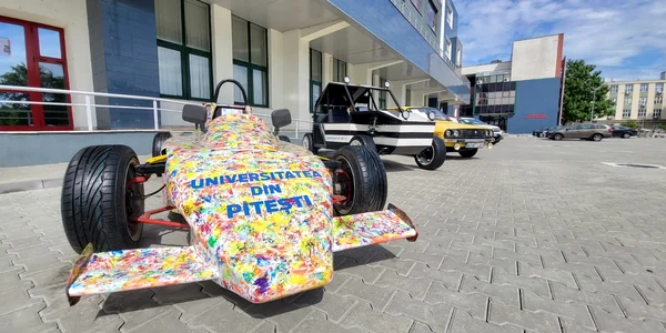 monopost Universitatea din Pitesti jpg