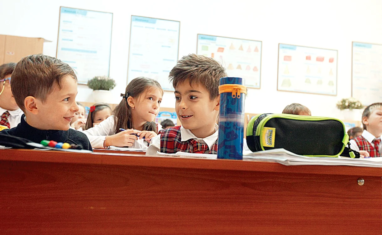 
    Anul școlar  2015-2016 are  36 de săptămâni  de cursuri  