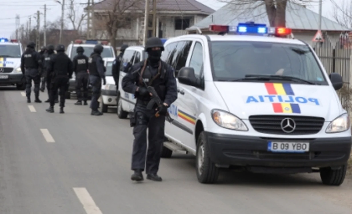 
    Unitățile de intervenție au fost azi în prima linie a descinderilor la suspecții de evaziune fiscală  