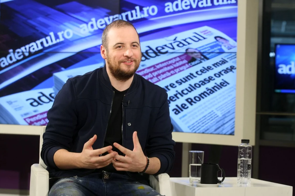 Andrei Ciobanu a povestit la Adevărul Live despre „Suge-o Andrei!“, continuarea volumului „Suge-o, Ramona!“ FOTO Dorin Constanda
