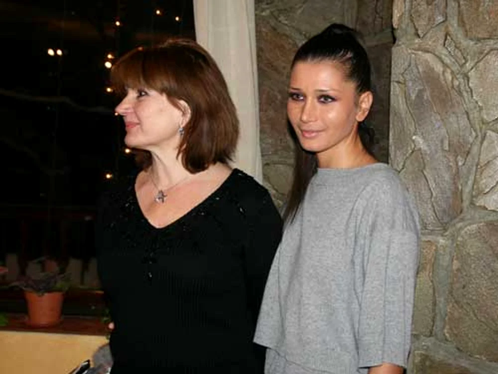 
    Elena Băsescu, alături de mama ei, Maria  