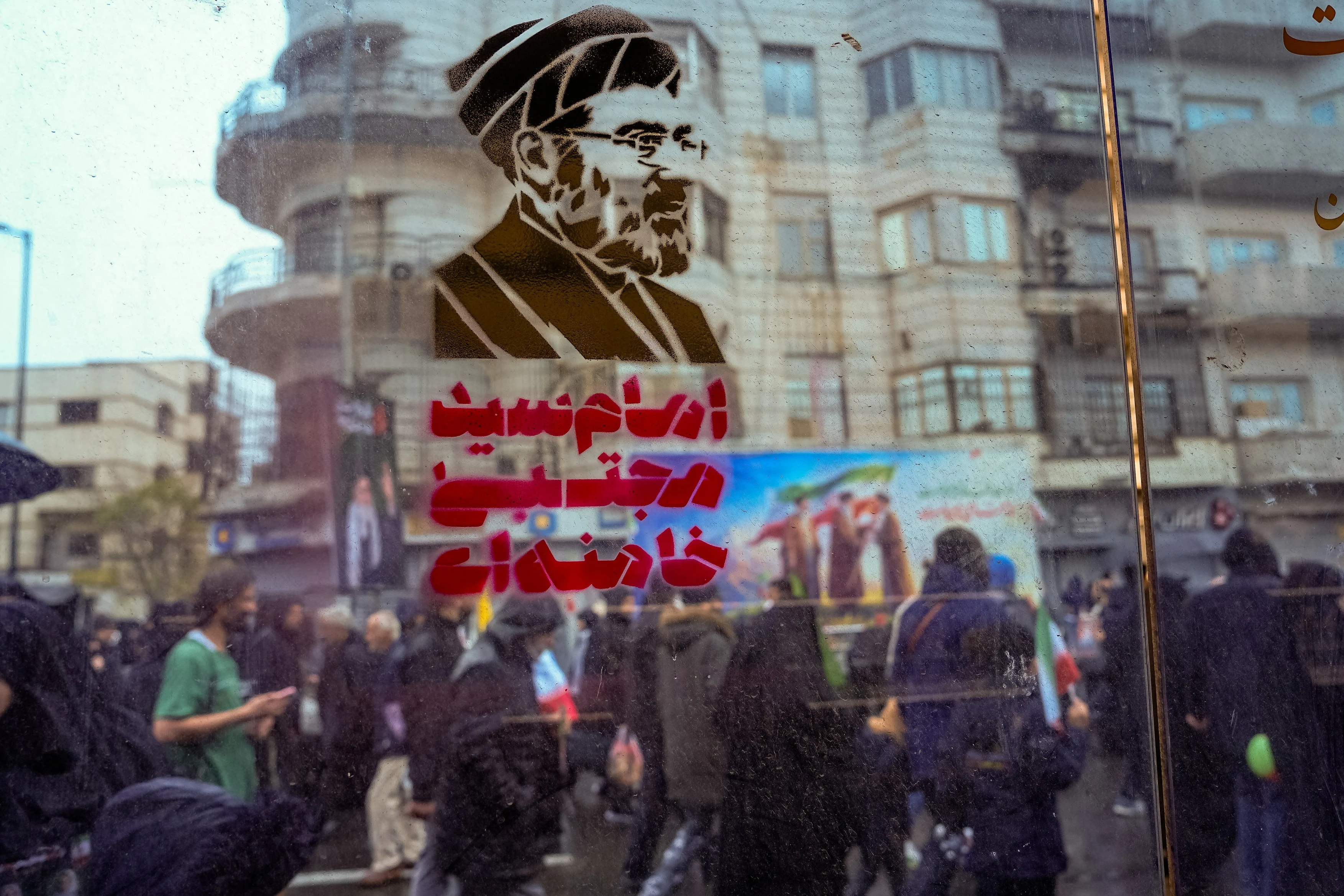 O miliție pro-iraniană oferă recompense de peste 100.000 de dolari pentru informații despre oficiali americani